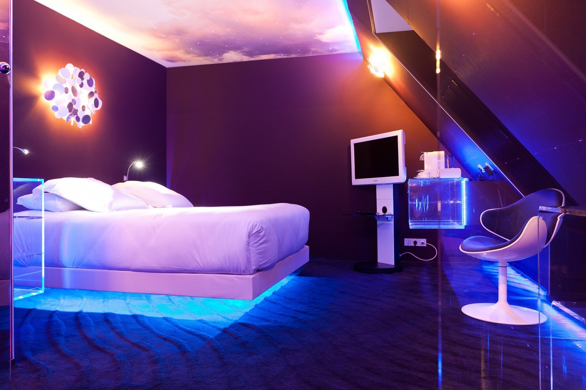 Floating Bed - Houston LED Lighting | Wholesale LED Lighting | Phoenix